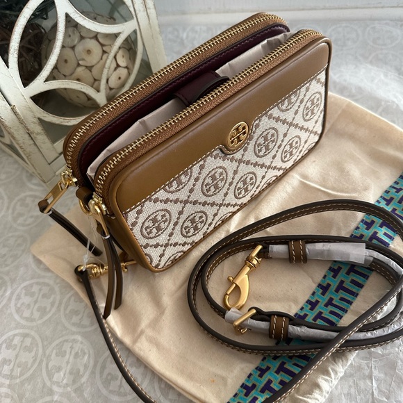 New Tory Burch monogram crossbody double zipper - Picture 3 of 7